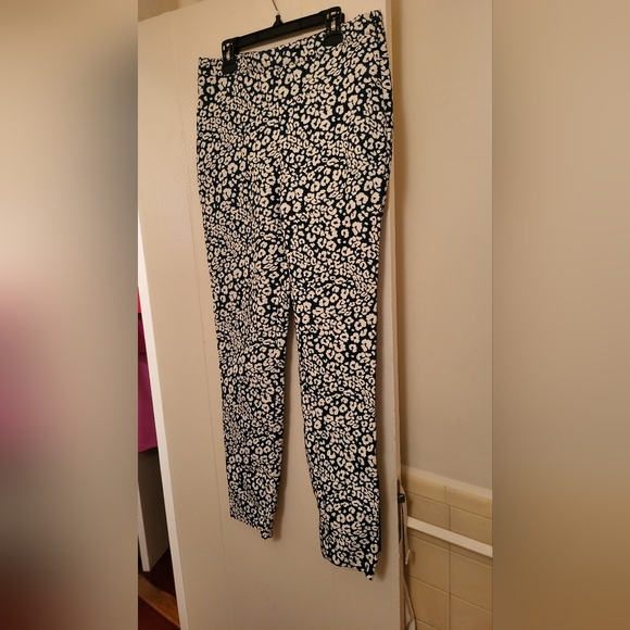 Zara Set floral Print top & pants. Top size S. Pants size M - Picture 4 of 12